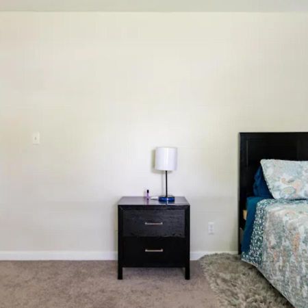 Cozy Two Bedrooms Apartment In Norwood - Boston Massachusetts Exterior photo